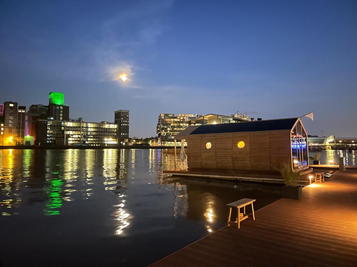 Wikkelboats At Floating Rotterdam Rijnhaven别墅 外观 照片