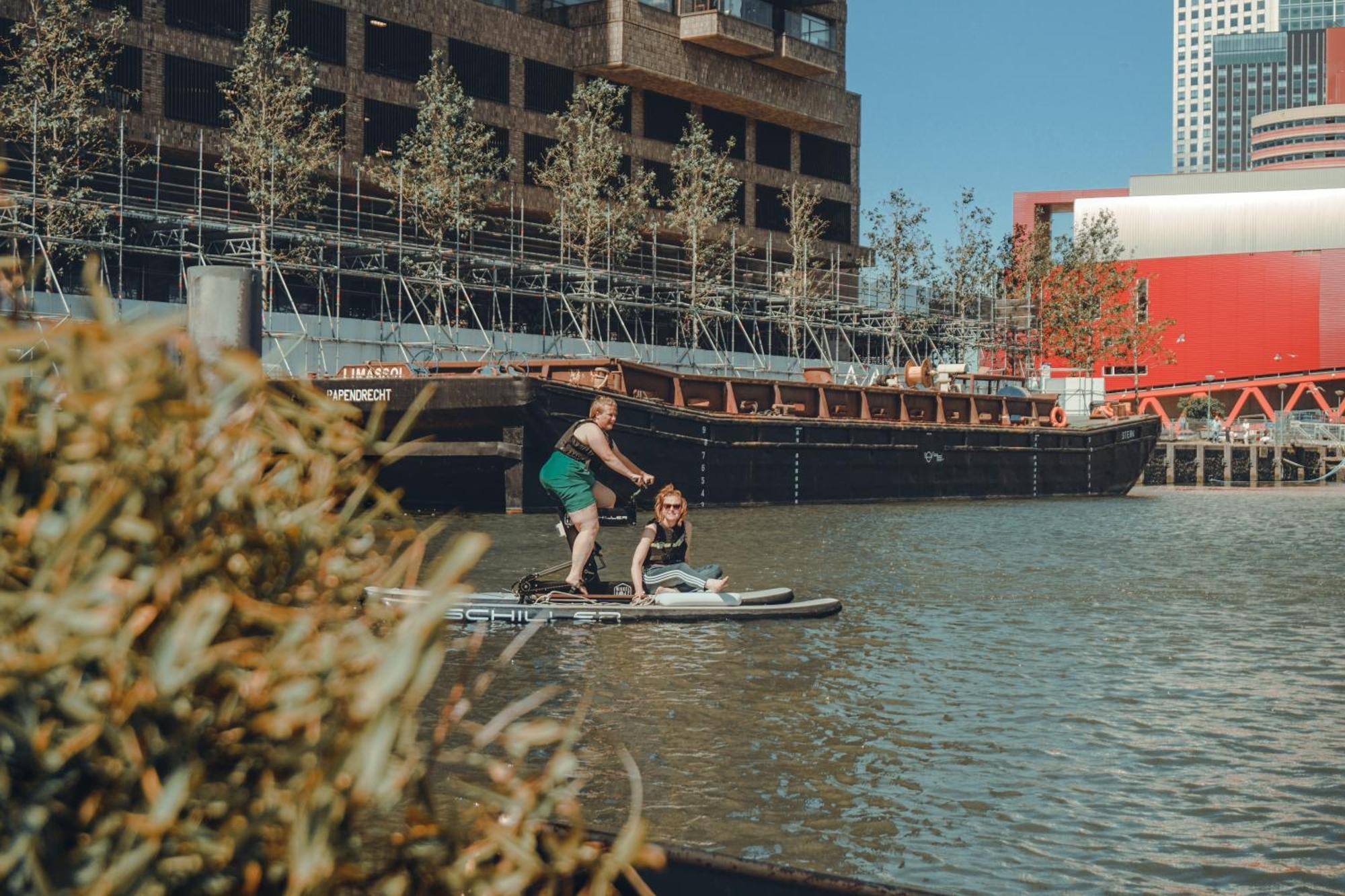 Wikkelboats At Floating Rotterdam Rijnhaven别墅 外观 照片
